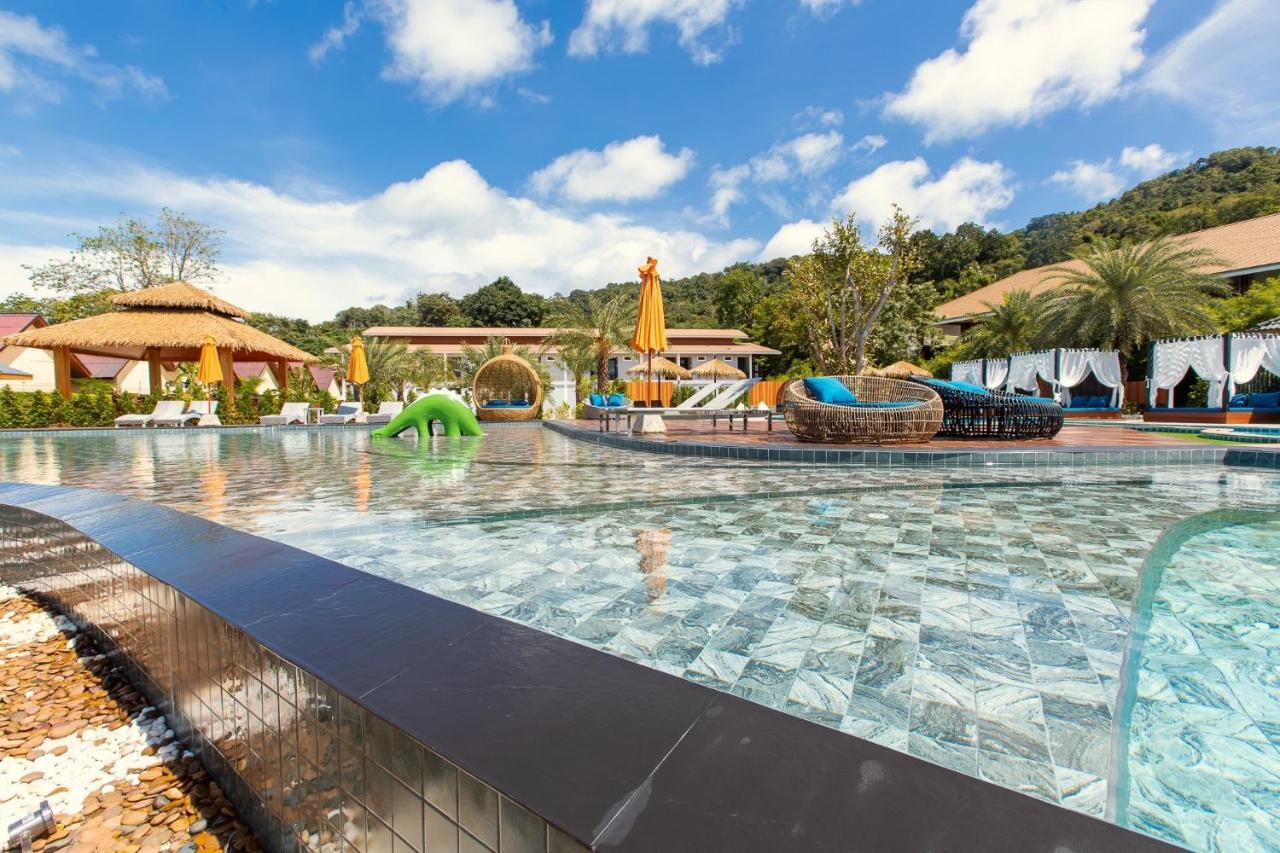 U Rip Resort Phi Phi Hotel Exteriör bild